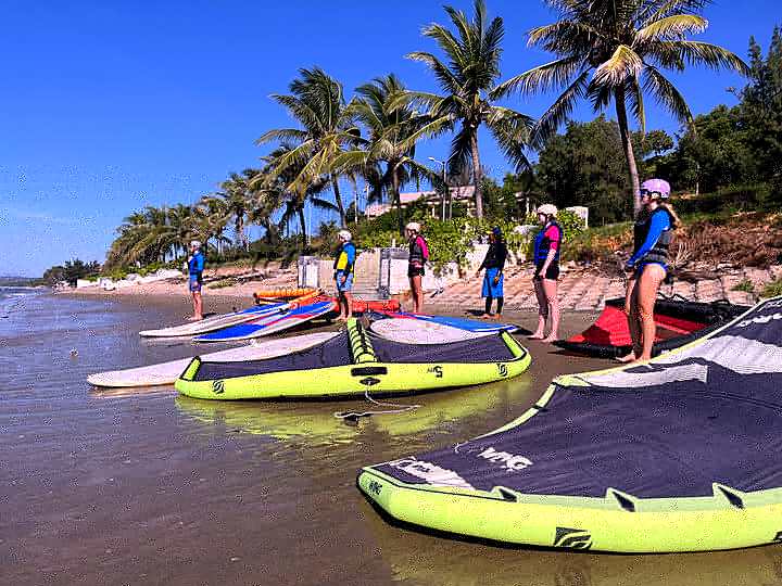 Progression wing foiling lesson improving technique
